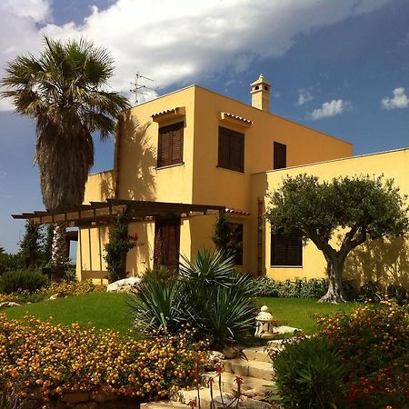 Il Giardino Delle Aloe Pensionat Favignana Exteriör bild