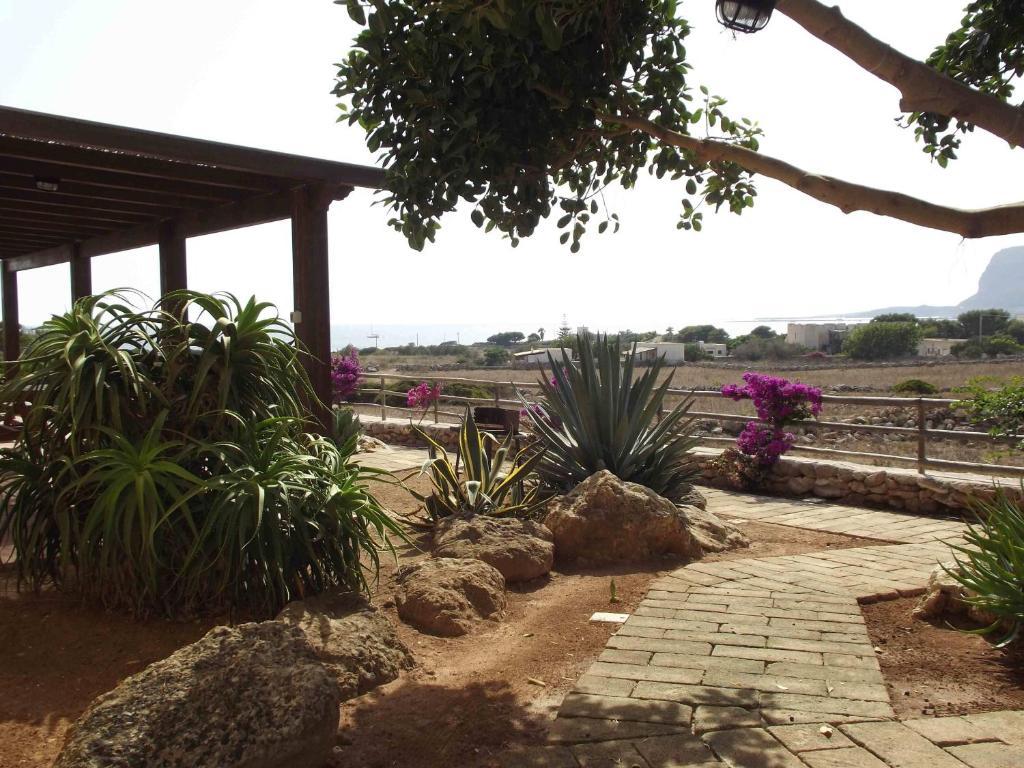 Il Giardino Delle Aloe Pensionat Favignana Rum bild