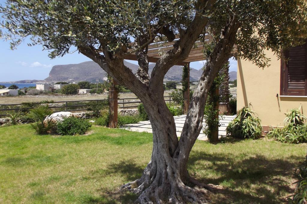 Il Giardino Delle Aloe Pensionat Favignana Exteriör bild