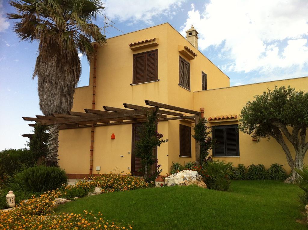 Il Giardino Delle Aloe Pensionat Favignana Exteriör bild