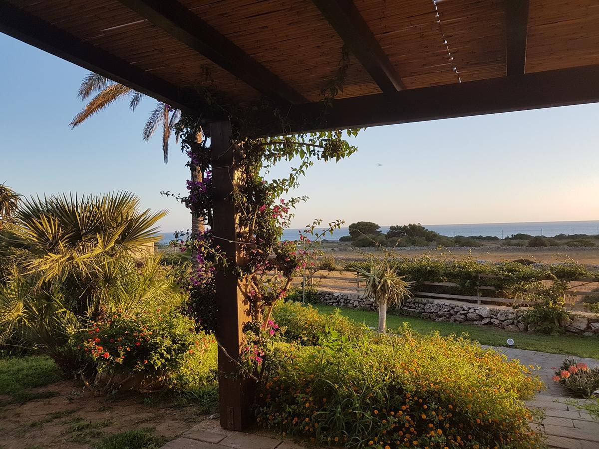 Il Giardino Delle Aloe Pensionat Favignana Exteriör bild