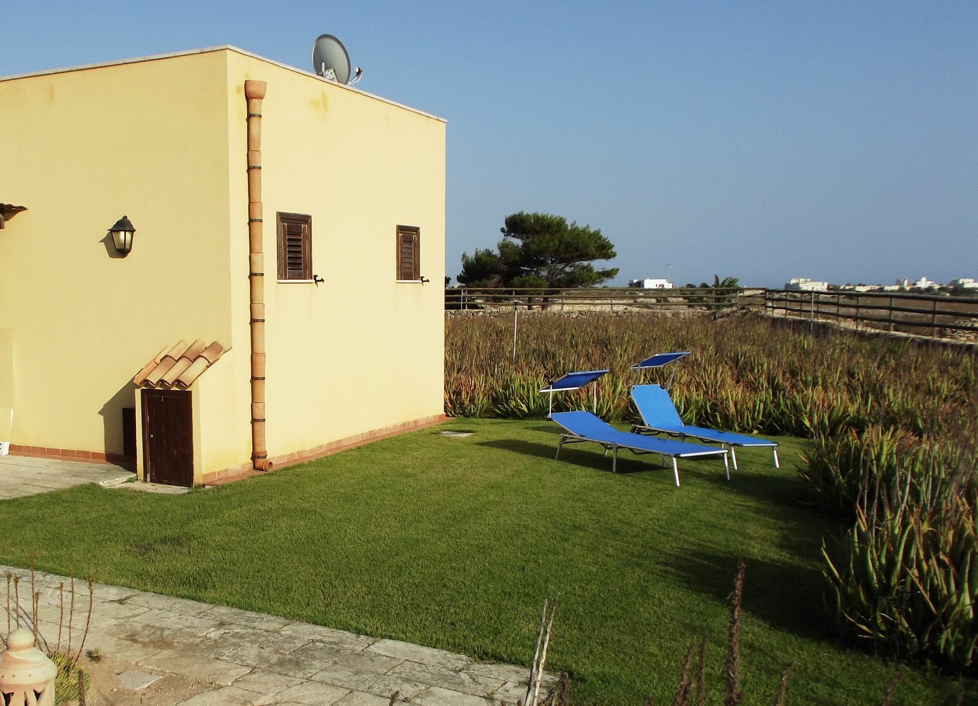 Il Giardino Delle Aloe Pensionat Favignana Exteriör bild